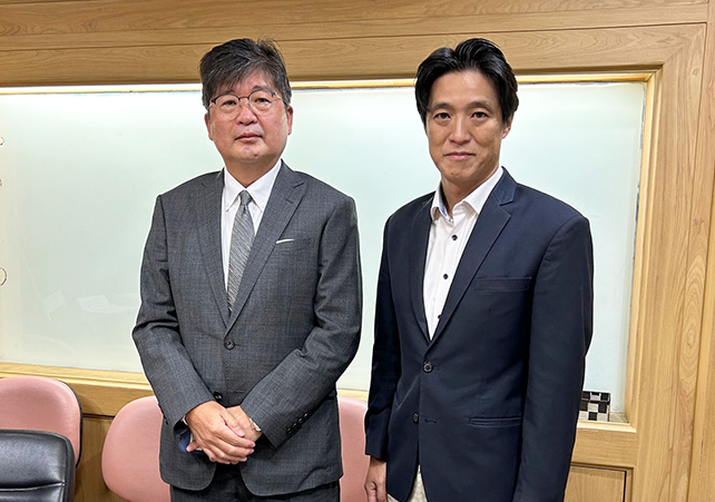 松尾氏(左)と内田講師