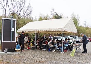 鎮南山登山口での授業