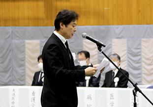 追悼のことば(猪股医学部長)