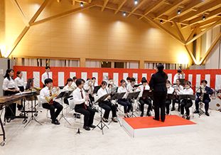 学生サークルによるパフォーマンス