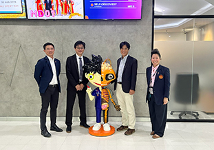 医学部の先生方と(8月)