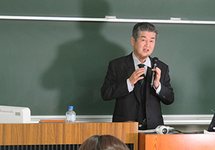 古賀センター長による閉会挨拶